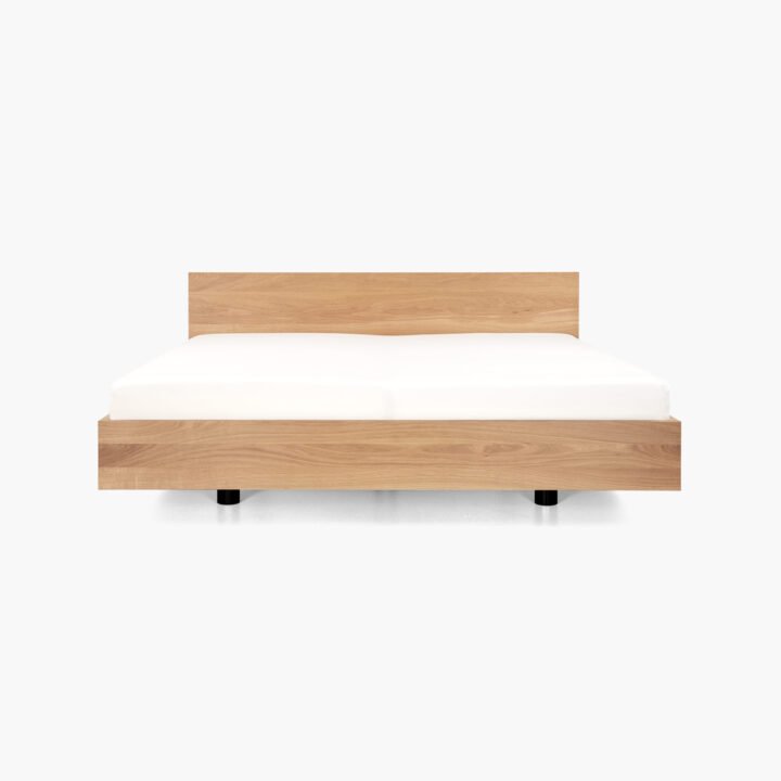 Alternative view of Bett HENNES